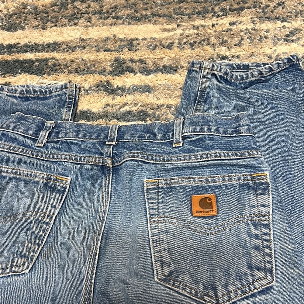34x32 Carhartt relaxed fit jeans leather logo